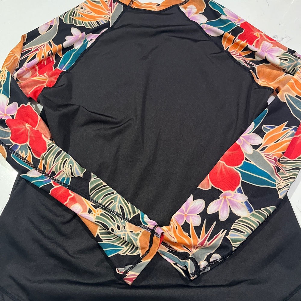 Hurley Black Rash Guard with Floral Sleeves - Picture 2 of 3